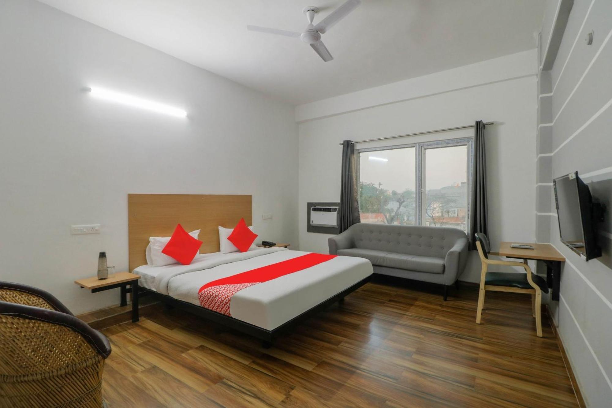Townhall Bhiwadi ภายนอก รูปภาพ